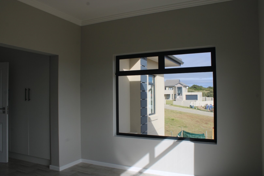 4 Bedroom Property for Sale in Kidds Beach Eastern Cape